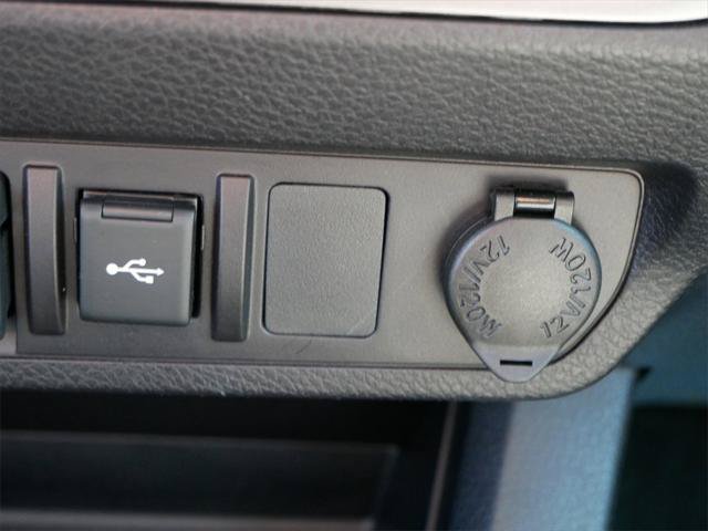 Certified 2023 Toyota Tacoma SR5 AWD/4WD image 23
