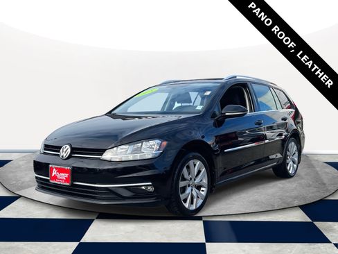 Used 2018 Volkswagen Golf SEL image 2