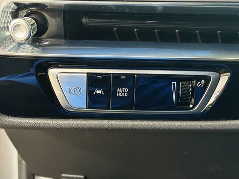 Used 2024 Cadillac Lyriq Tech AWD/4WD image 12