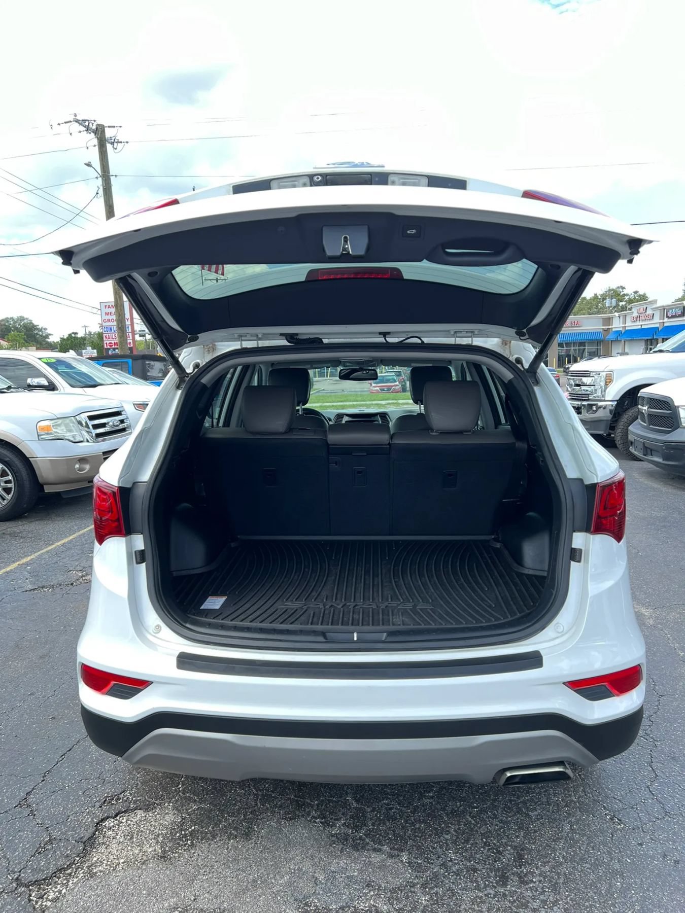 Used 2017 Hyundai Santa Fe Sport FWD image 21