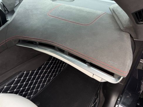 Used 2023 Chevrolet Corvette Stingray Premium Conv w/ Z51 Performance Package image 26