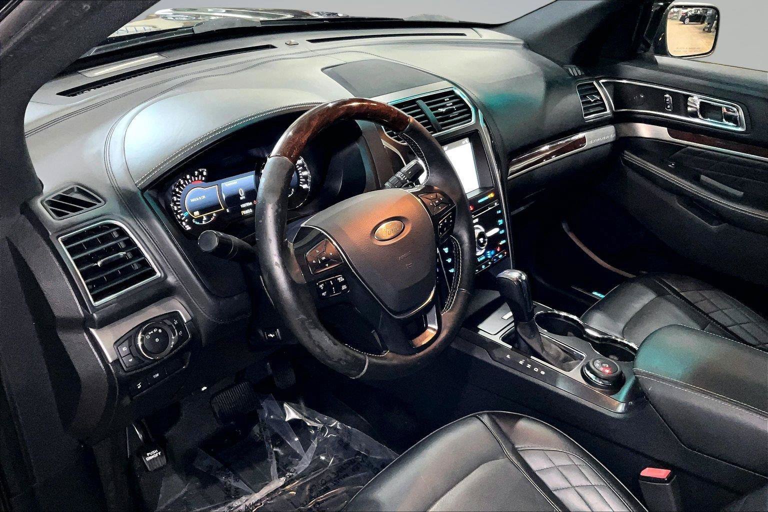 Used 2017 Ford Explorer Platinum AWD/4WD image 15