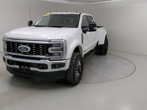 Used 2026 Ford F450 Lariat w/ Lariat Premium Package image 9