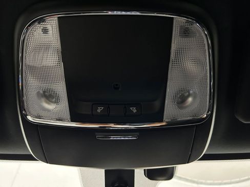 Used 2021 Jeep Grand Cherokee Laredo RWD image 29