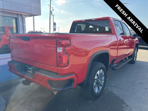 Used 2024 Chevrolet Silverado 2500 LT image 2