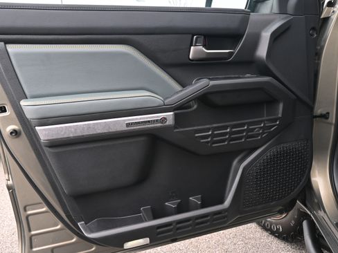 Used 2025 Toyota Tacoma Trailhunter Hybrid image 29