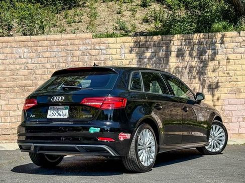 Used 2017 Audi A3 e-tron Premium image 18