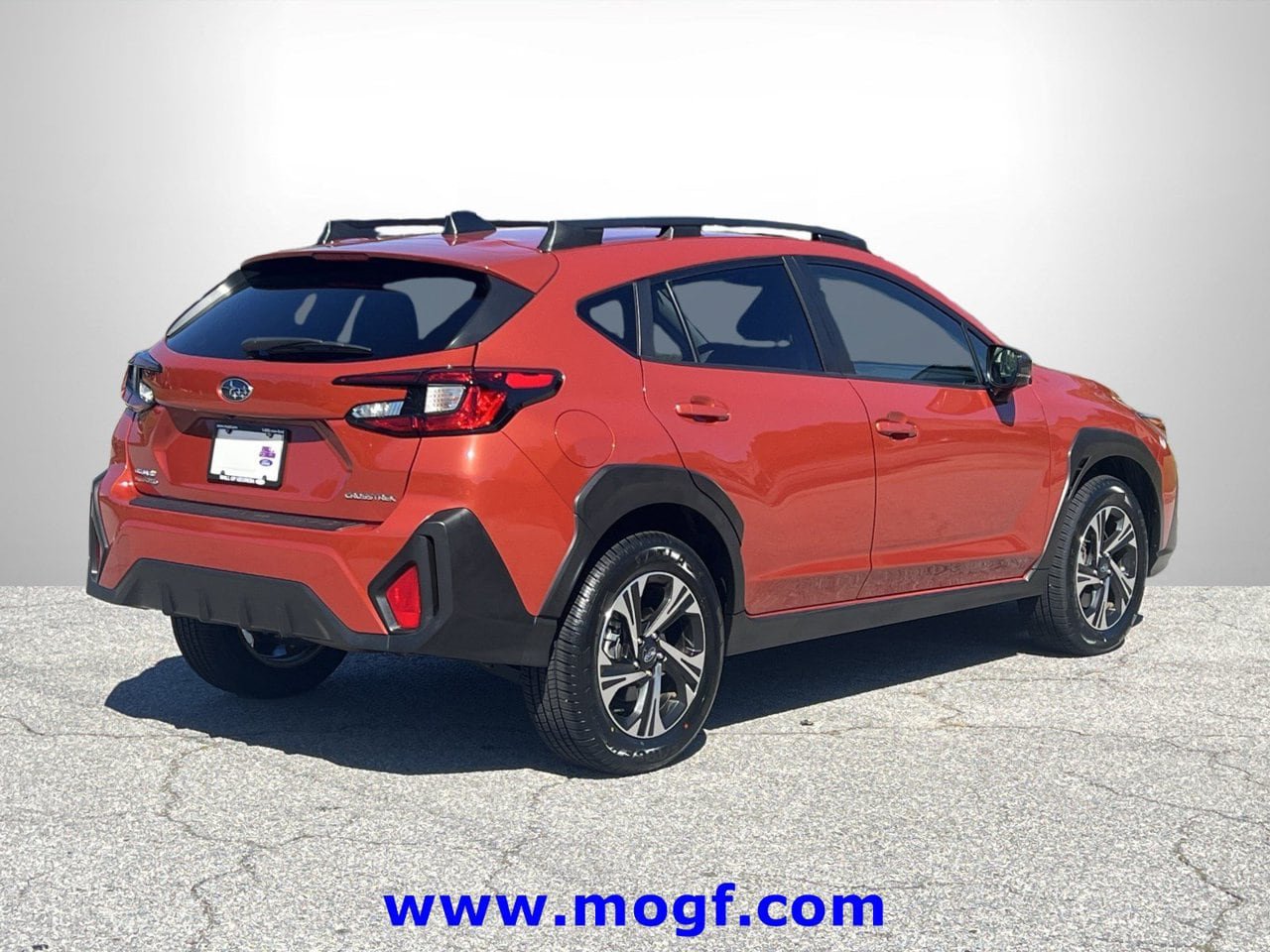 Used 2024 Subaru Crosstrek 2.0i Premium AWD/4WD image 3