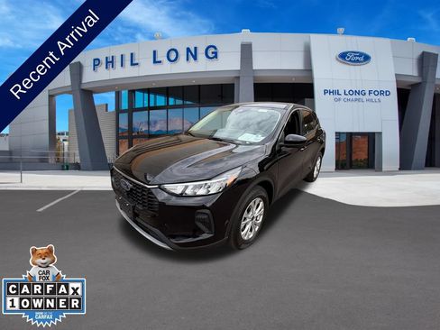 Used 2023 Ford Escape Active w/ Tech Pack #2 AWD/4WD image 1