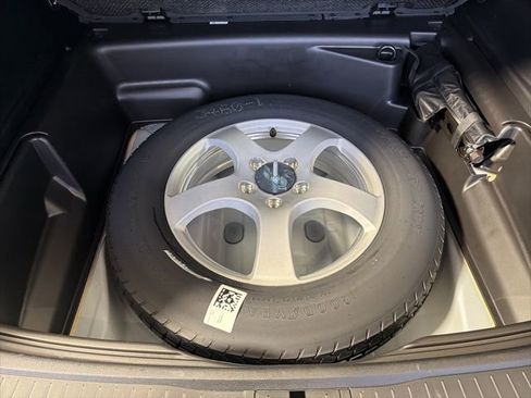 New 2025 Jeep Grand Cherokee Altitude image 10