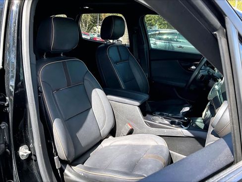 Used 2023 Chevrolet Blazer Premier w/ Driver Confidence II Package image 9