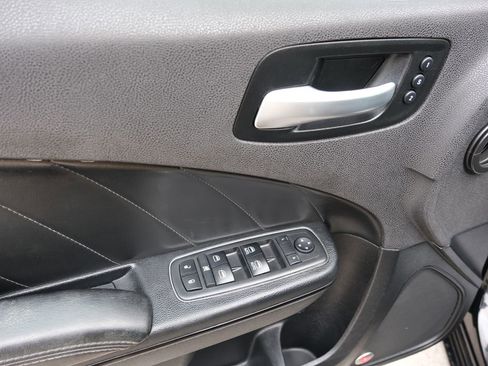 Used 2017 Dodge Charger SXT w/ AWD Plus Group image 27