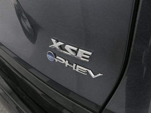 New 2025 Toyota RAV4 XSE image 11