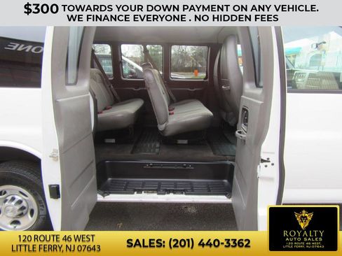 Used 2015 Chevrolet Express 2500 LS image 24