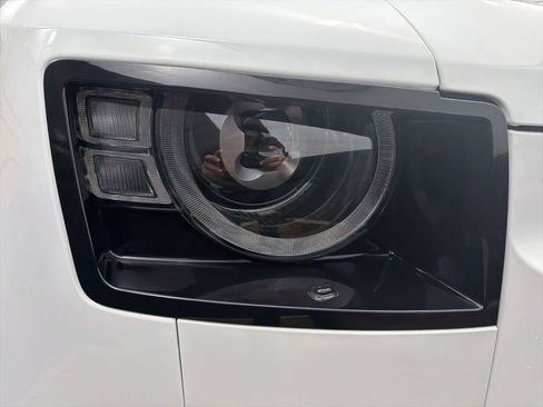 Used 2024 Land Rover Defender 110 X-Dynamic SE image 30