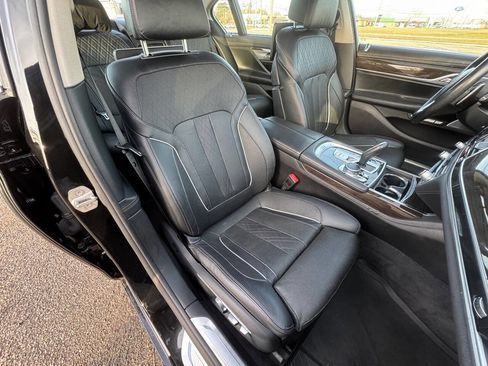 Used 2016 BMW 750i xDrive image 19