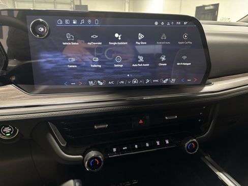 New 2026 Chevrolet Suburban Premier image 20