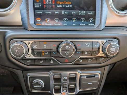 Used 2020 Jeep Gladiator Rubicon image 18