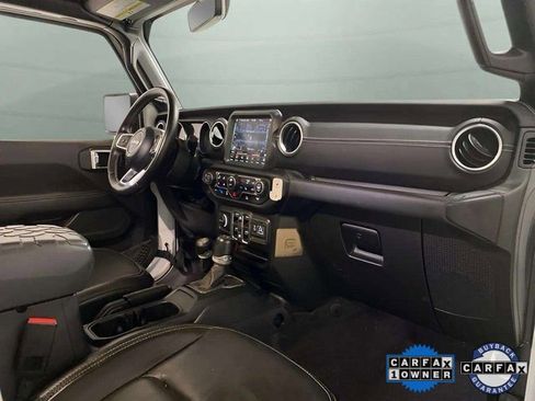 Used 2023 Jeep Wrangler Unlimited Sahara w/ Cold Weather Group image 21