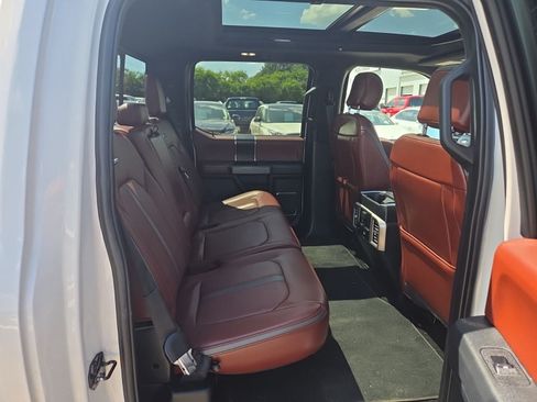 Used 2019 Ford F150 Platinum w/ Equipment Group 701A Luxury AWD/4WD image 15