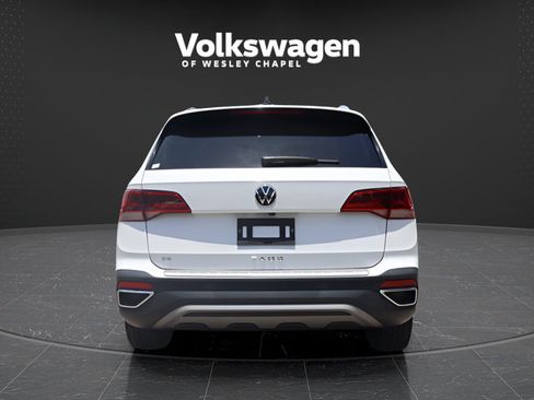 Used 2023 Volkswagen Taos SE FWD image 7
