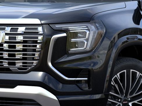 New 2026 GMC Terrain Denali w/ LPO, Black Badging Package AWD/4WD image 34