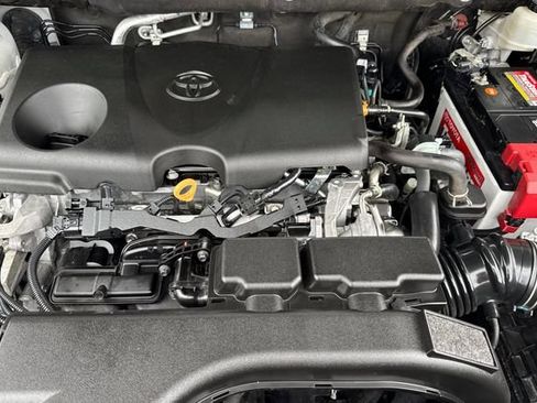 Used 2021 Toyota RAV4 LE AWD/4WD image 52