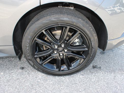 Used 2023 Ford Edge ST-Line AWD/4WD image 12