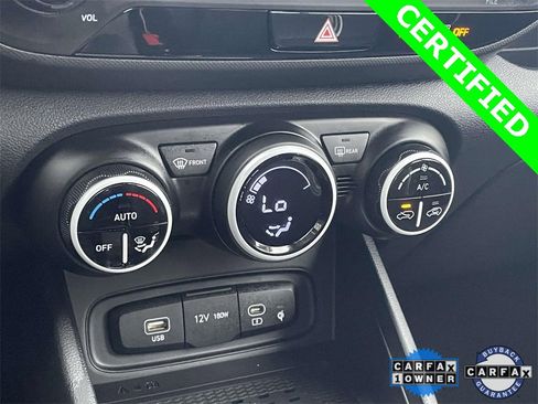 Certified 2025 Hyundai Venue Limited image 29