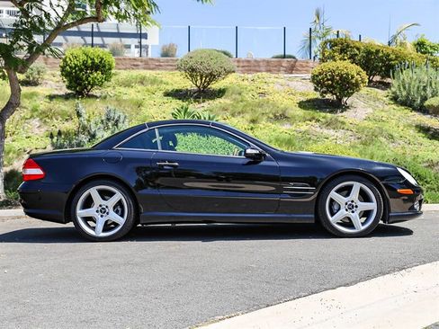 Used 2008 Mercedes-Benz SL 550 w/ AMG Sport Pkg image 6