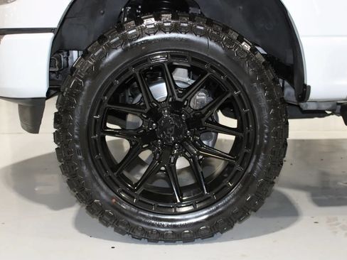 Used 2022 Ford F150 Lariat w/ Equipment Group 502A High AWD/4WD image 2
