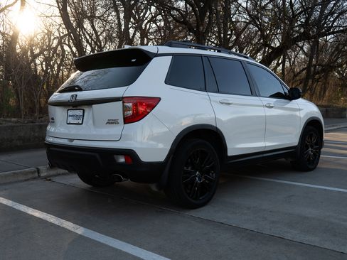 Used 2021 Honda Passport Sport image 9