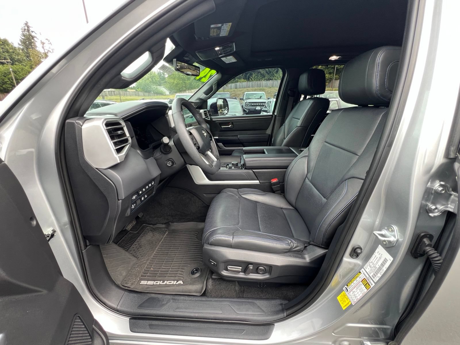 Used 2024 Toyota Sequoia Platinum AWD/4WD image 10