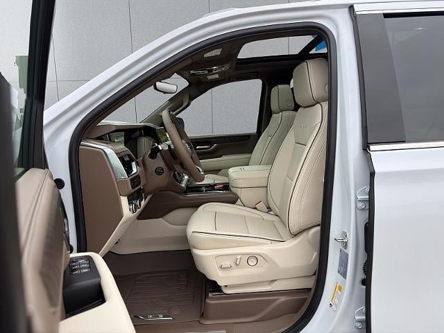 Used 2026 GMC Yukon XL Denali w/ Denali Reserve Package AWD/4WD image 43