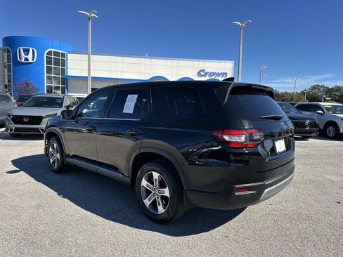 Certified 2024 Honda Pilot EX-L image 3