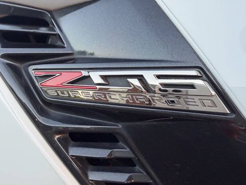 Used 2015 Chevrolet Corvette Z06 w/ 2LZ Preferred Equipment Group RWD image 15