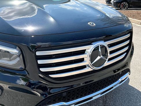 Used 2024 Mercedes-Benz GLB 250 image 32