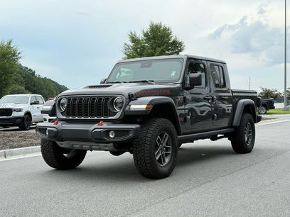 Used 2025 Jeep Gladiator Mojave w/ Convenience Group