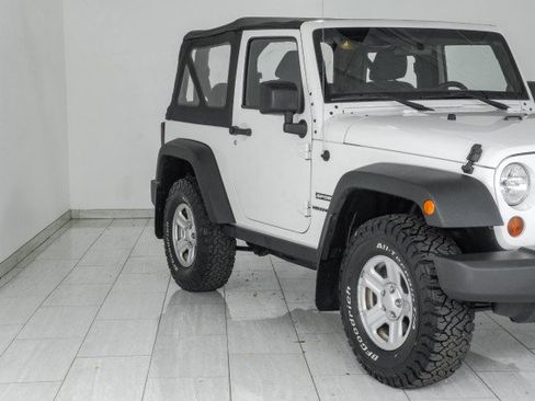 Used 2013 Jeep Wrangler Sport AWD/4WD image 46