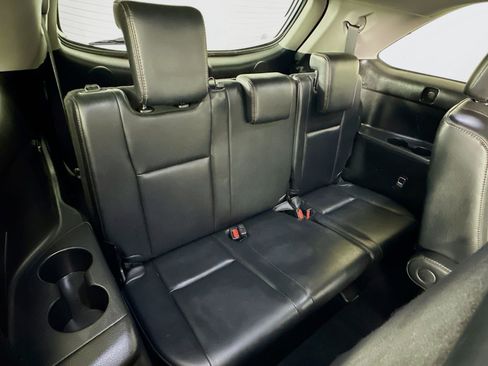 Used 2017 Toyota Highlander Limited image 28