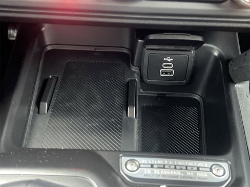 New 2026 Ford Bronco Outer Banks w/ Sasquatch Package image 7