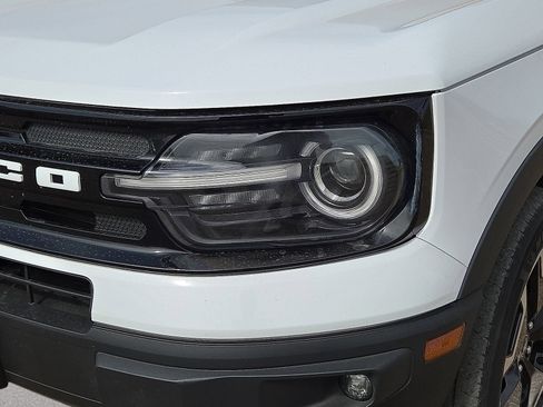 Used 2023 Ford Bronco Sport Outer Banks w/ Tech Package AWD/4WD image 9