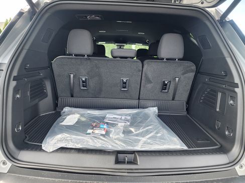 New 2026 Chevrolet Traverse LT w/ Midnight/Sport Edition FWD image 12