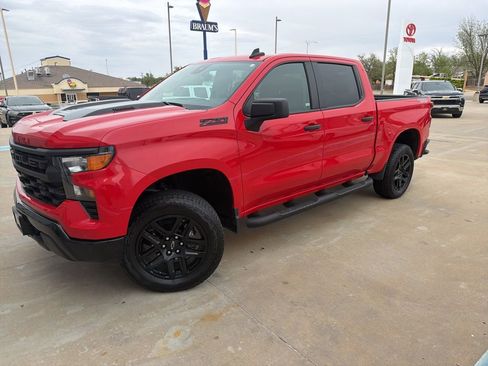 Used 2025 Chevrolet Silverado 1500 Custom Trail Boss w/ Turbomax Blackout Package image 1