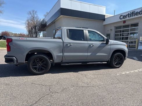 Used 2024 Chevrolet Silverado 1500 RST image 3