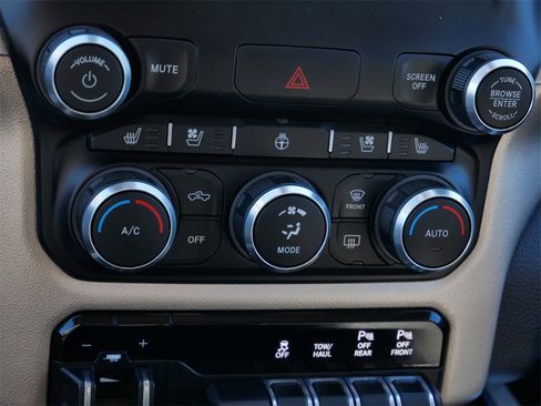 Used 2019 RAM 1500 Laramie image 23