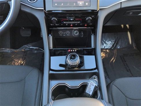 New 2025 Jeep Grand Cherokee Laredo X image 18