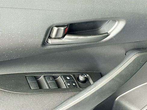 Used 2025 Toyota Corolla LE w/ Carpet Mat Package (TMS) image 22