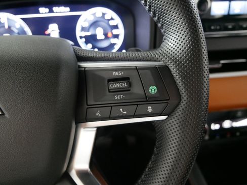 Used 2023 Mitsubishi Outlander SEL AWD/4WD image 28