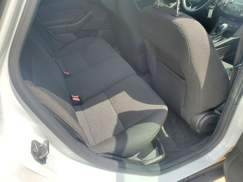 Used 2016 Ford Focus SE w/ Interior Protection Package FWD image 7